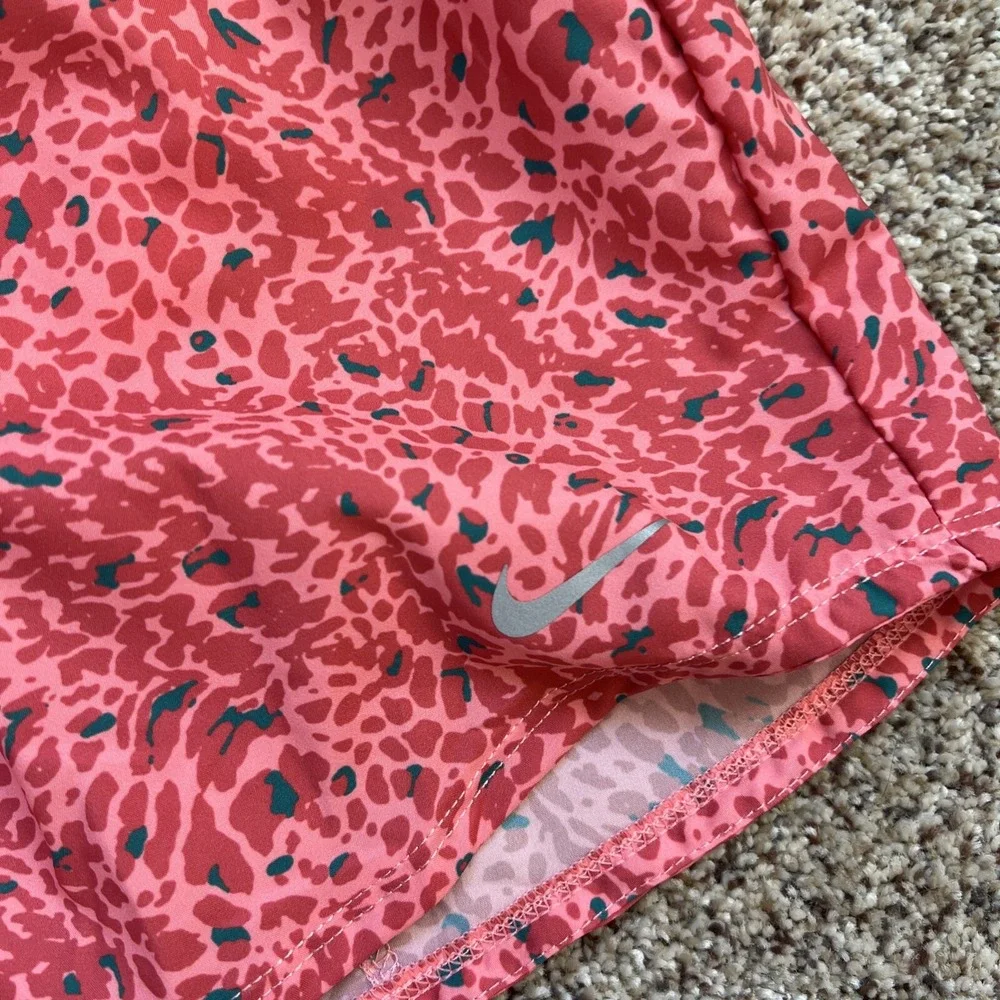 NWT Nike One DriFit Mid Rise 3" Size Small Womens Desert Coral Pink Lined Shorts - Picture 5 of 6